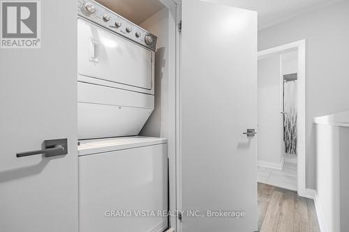 07 - 100 Dufay Road, Brampton, ON - Indoor Photo Showing Laundry Room