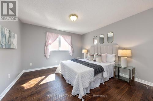 2066 Helmsley Avenue, Oakville, ON - Indoor Photo Showing Bedroom