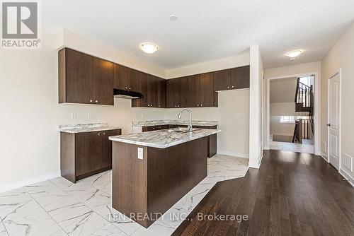 7 Rudder Road, Welland, ON - Indoor Photo Showing Kitchen