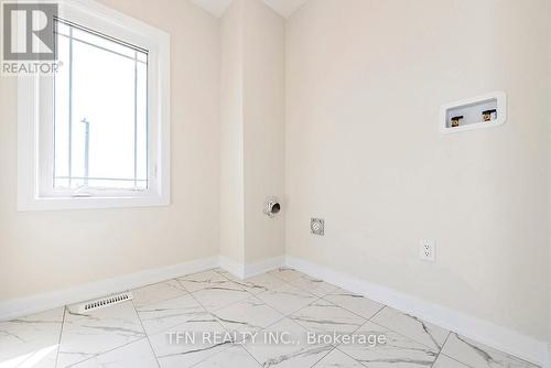 7 Rudder Road, Welland, ON - Indoor Photo Showing Other Room