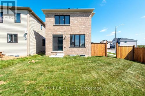 7 Rudder Road, Welland, ON - Outdoor