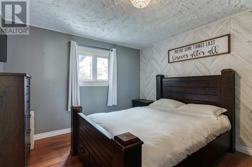 32 Meadow Road, Upper Island Cove, NL - Indoor Photo Showing Bedroom