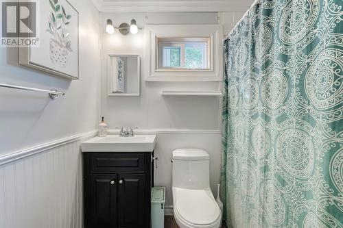 32 Meadow Road, Upper Island Cove, NL - Indoor Photo Showing Bathroom