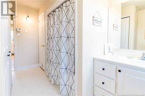 145 Highland Drive, Hampton, NB - Indoor Photo Showing Bathroom