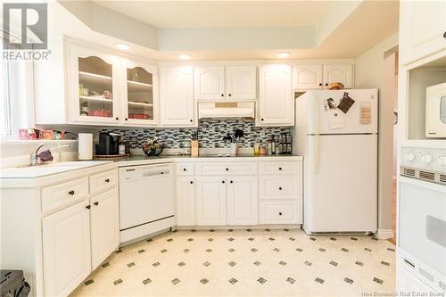 145 Highland Drive, Hampton, NB - Indoor Photo Showing Kitchen