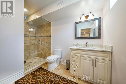 18 Wolford Court, Georgina (Historic Lakeshore Communities), ON - Indoor Photo Showing Bathroom