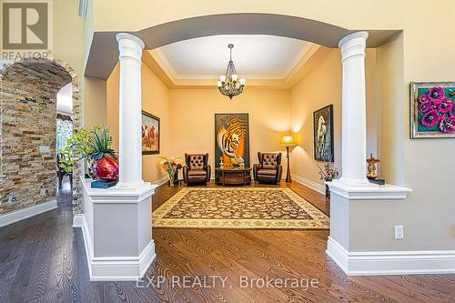 18 Wolford Court, Georgina (Historic Lakeshore Communities), ON - Indoor Photo Showing Other Room