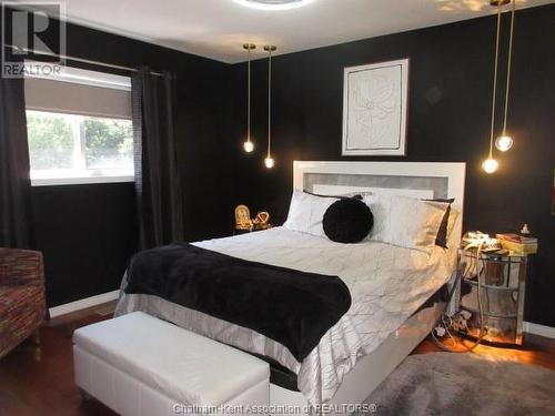 69 Monarch Drive, Chatham, ON - Indoor Photo Showing Bedroom