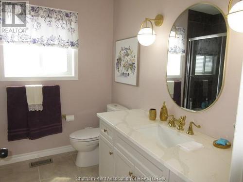 69 Monarch Drive, Chatham, ON - Indoor Photo Showing Bathroom