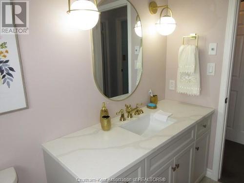 69 Monarch Drive, Chatham, ON - Indoor Photo Showing Bathroom