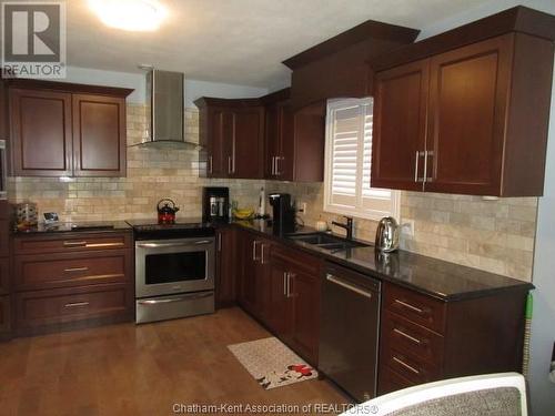 69 Monarch Drive, Chatham, ON - Indoor Photo Showing Kitchen With Double Sink