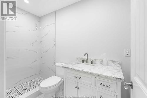 133 North Rear Road, Maidstone, ON - Indoor Photo Showing Bathroom