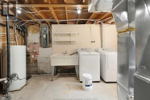 133 North Rear Road, Maidstone, ON - Indoor Photo Showing Laundry Room