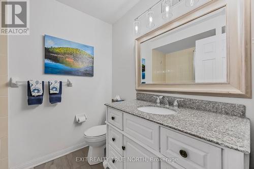 9 Mulligan Lane, Georgian Bay, ON - Indoor Photo Showing Bathroom