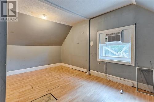 131 Patrick Avenue, Renfrew, ON - Indoor Photo Showing Other Room