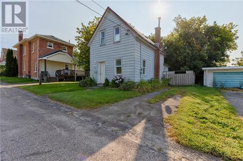 131 Patrick Avenue, Renfrew, ON - Outdoor