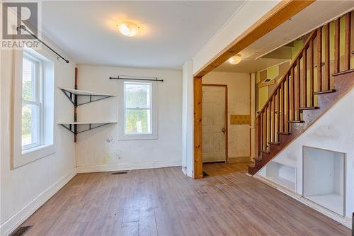 131 Patrick Avenue, Renfrew, ON - Indoor Photo Showing Other Room