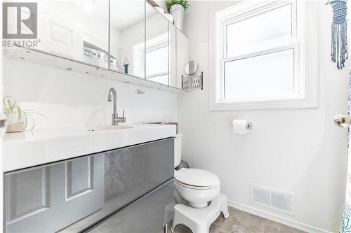 66 Ridge Road, Deep River, ON - Indoor Photo Showing Bathroom