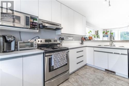 66 Ridge Road, Deep River, ON - Indoor Photo Showing Kitchen