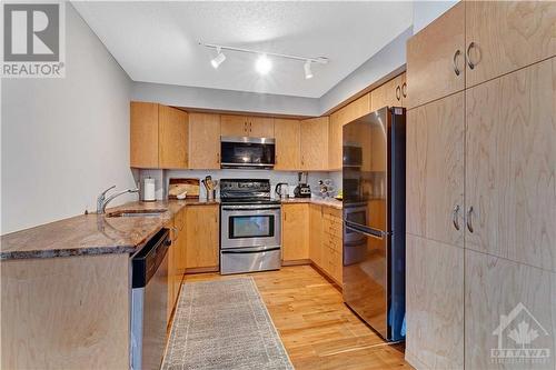 138 Somerset Street W Unit#1002, Ottawa, ON - Indoor Photo Showing Kitchen With Stainless Steel Kitchen