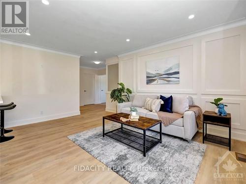 1290 Snowdon Street, Ottawa, ON - Indoor Photo Showing Living Room