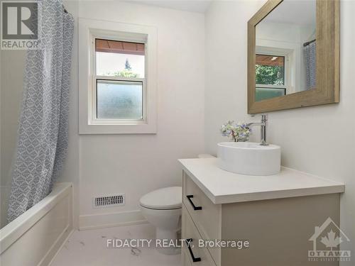 1290 Snowdon Street, Ottawa, ON - Indoor Photo Showing Bathroom