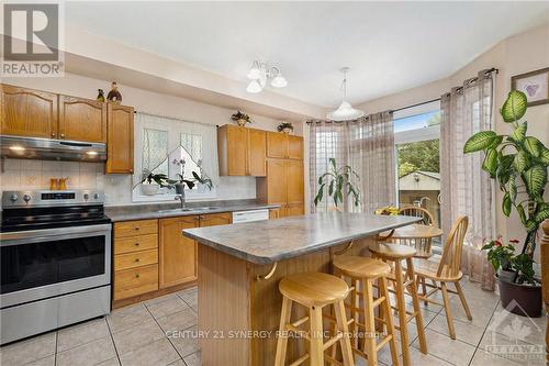 235 Station Boulevard, Ottawa, ON - Indoor Photo Showing Kitchen