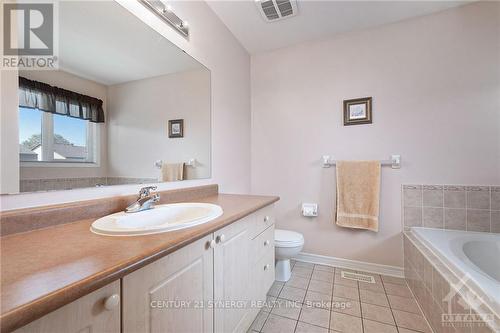 235 Station Boulevard, Ottawa, ON - Indoor Photo Showing Bathroom