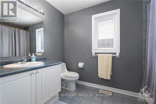 235 Station Boulevard, Ottawa, ON - Indoor Photo Showing Bathroom