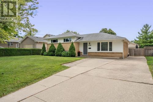 1105 Capri Street, Sarnia, ON - Outdoor With Facade