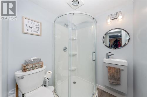 1105 Capri Street, Sarnia, ON - Indoor Photo Showing Bathroom