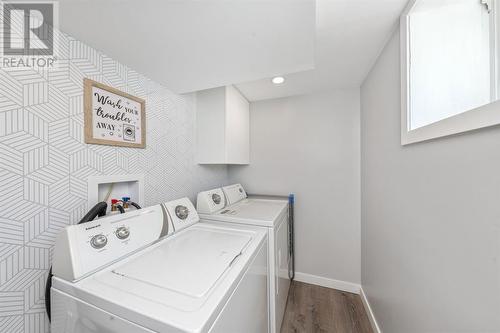 1105 Capri Street, Sarnia, ON - Indoor Photo Showing Laundry Room