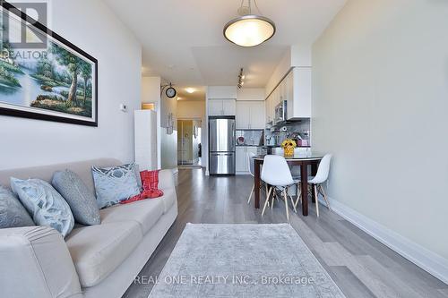 819 - 7167 Yonge Street S, Markham (Thornhill), ON - Indoor