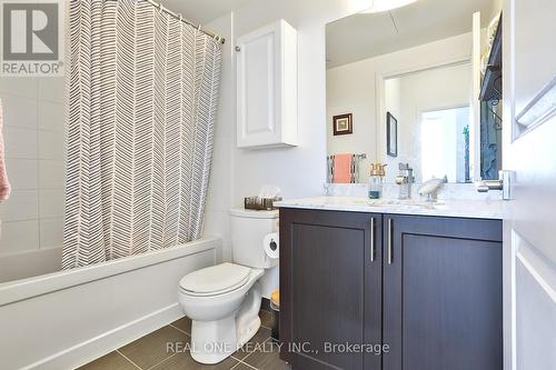 819 - 7167 Yonge Street S, Markham (Thornhill), ON - Indoor Photo Showing Bathroom