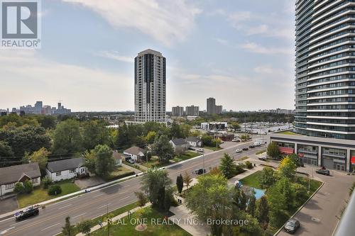 819 - 7167 Yonge Street S, Markham (Thornhill), ON - Outdoor With View