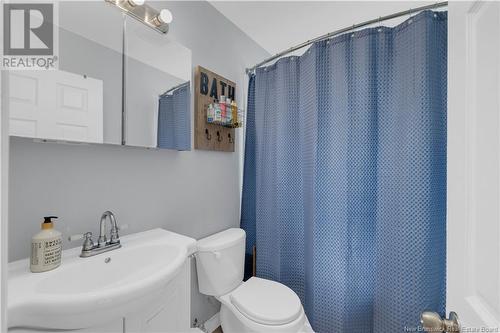 164 Lakewood Avenue, Saint John, NB - Indoor Photo Showing Bathroom