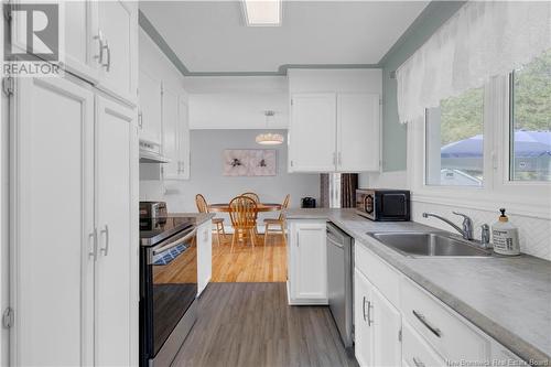 164 Lakewood Avenue, Saint John, NB - Indoor Photo Showing Kitchen