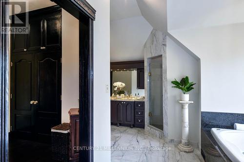 4255 Boston Mills Road, Caledon, ON - Indoor Photo Showing Bathroom