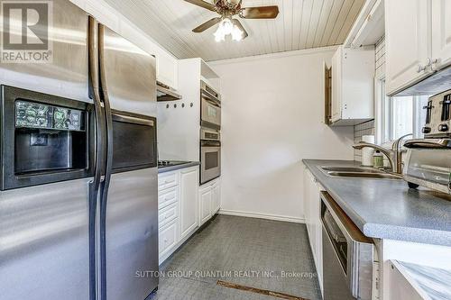 50 Grassmere Crescent, Brampton (Northgate), ON - Indoor Photo Showing Kitchen With Double Sink