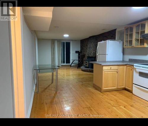 Bsmt - 2902 Windjammer Road, Mississauga (Erin Mills), ON - Indoor Photo Showing Kitchen