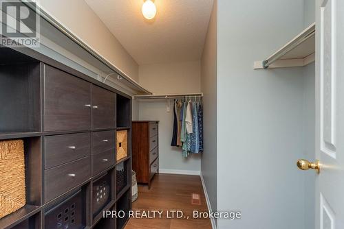 17 Frontenac Crescent, Brampton, ON - Indoor