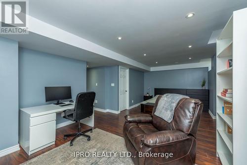 17 Frontenac Crescent, Brampton (Fletcher'S Meadow), ON - Indoor