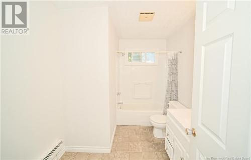 106 Kingston Avenue, New Maryland, NB - Indoor Photo Showing Bathroom