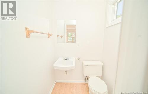 106 Kingston Avenue, New Maryland, NB - Indoor Photo Showing Bathroom