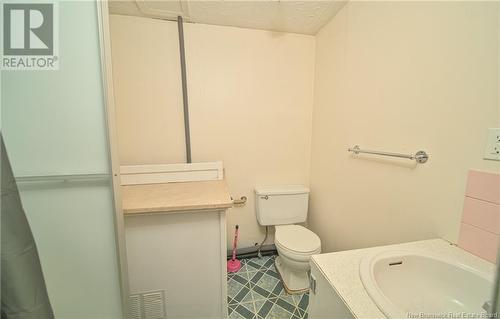 106 Kingston Avenue, New Maryland, NB - Indoor Photo Showing Bathroom