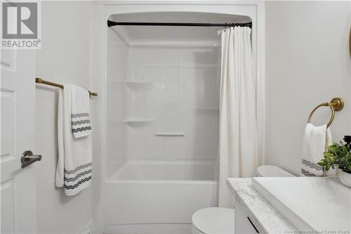 22 Bristol Crescent, Riverview, NB - Indoor Photo Showing Bathroom