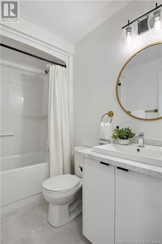 22 Bristol Crescent, Riverview, NB - Indoor Photo Showing Bathroom