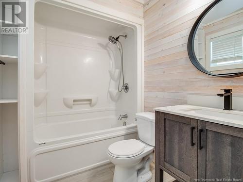 224 Medley Street, Fredericton, NB - Indoor Photo Showing Bathroom