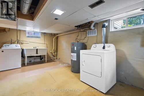 570 Masson Street, Oshawa (O'Neill), ON - Indoor Photo Showing Laundry Room