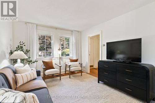 570 Masson Street, Oshawa (O'Neill), ON - Indoor Photo Showing Living Room